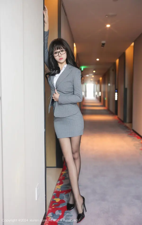 Vol. 08496 金小依（83P） (2/83)