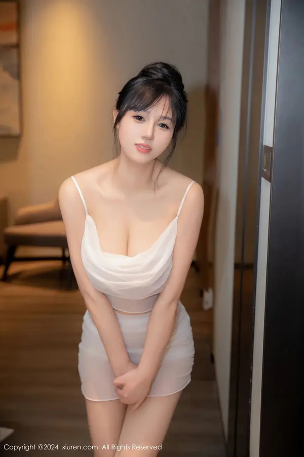 Vol. 08611 金小依（84P） (4/84)