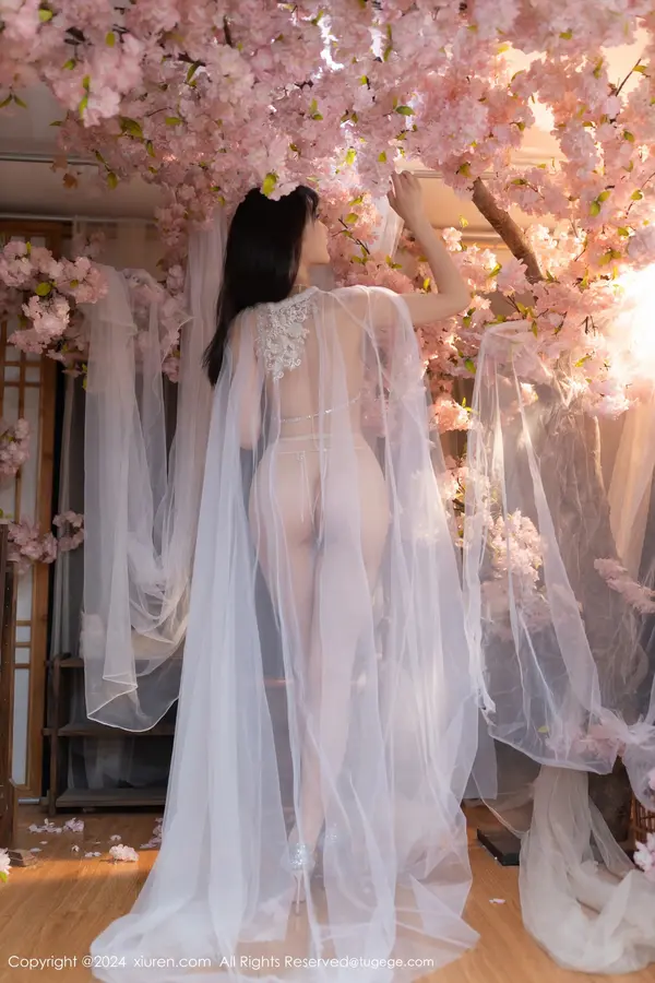 Vol. 08807 陆萱萱（81P） (2/81)