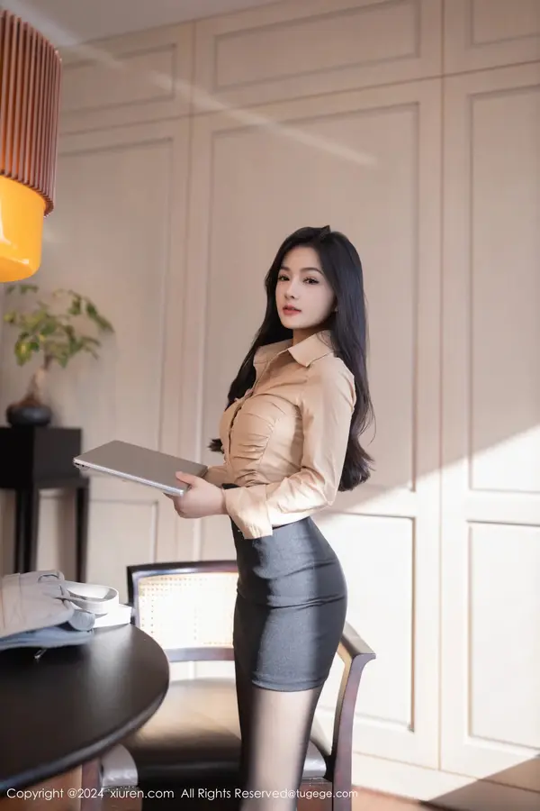 Vol. 08835 谭小灵（81P） (2/81)