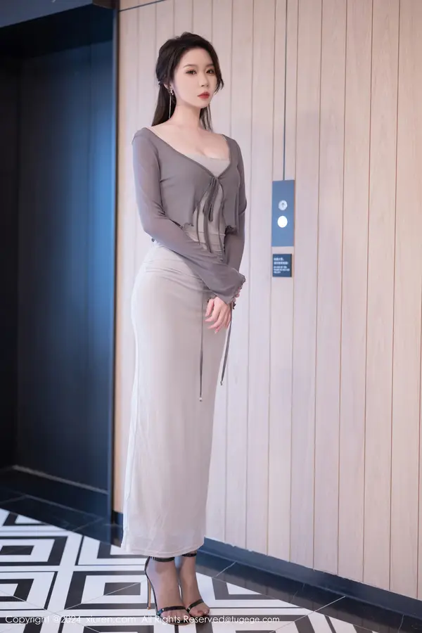 Vol. 09007 梦心玥（101P） (2/101)