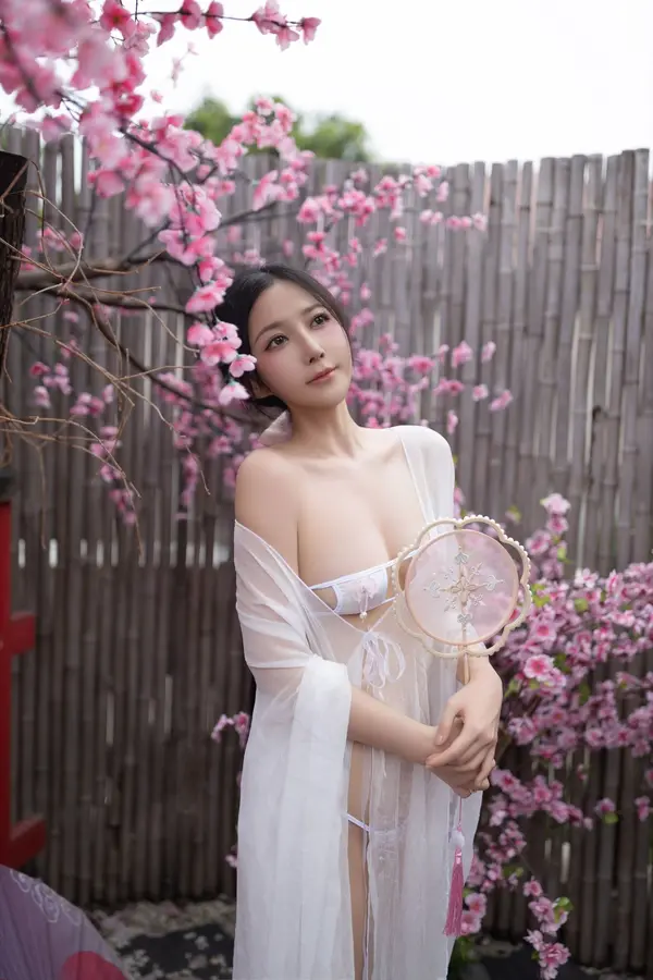 Vol. 8927 鱼子酱Fish《花想容》（120P） (3/120)