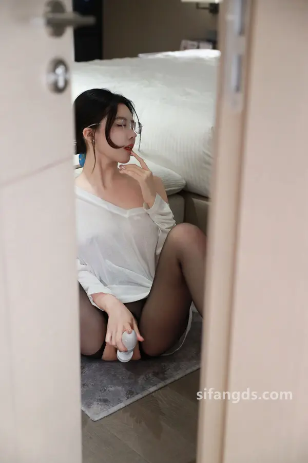 Vol. 9385 唐翩翩《私购流出》（73P + 1V）-妹子录-美女图片|美女写真 专注超高清美女图片分享网站