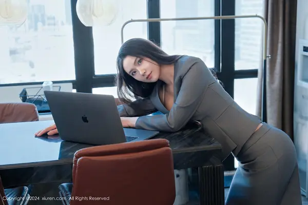 Vol. 09444 方子萱（81P） (6/81)