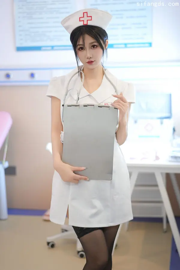 Vol. 8512 laura阿姣《私购流出》（92P） (2/92)