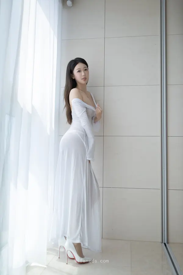Vol. 9840 唐安琪《私购流出》（93P + 2V） (6/93)