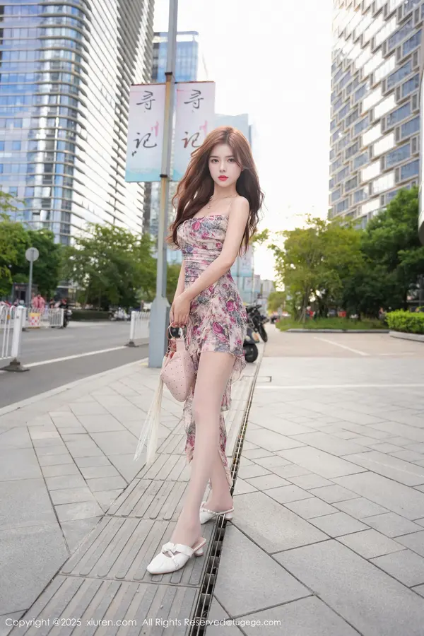 Vol. 10128 拍黄瓜girl（83P） (2/83)