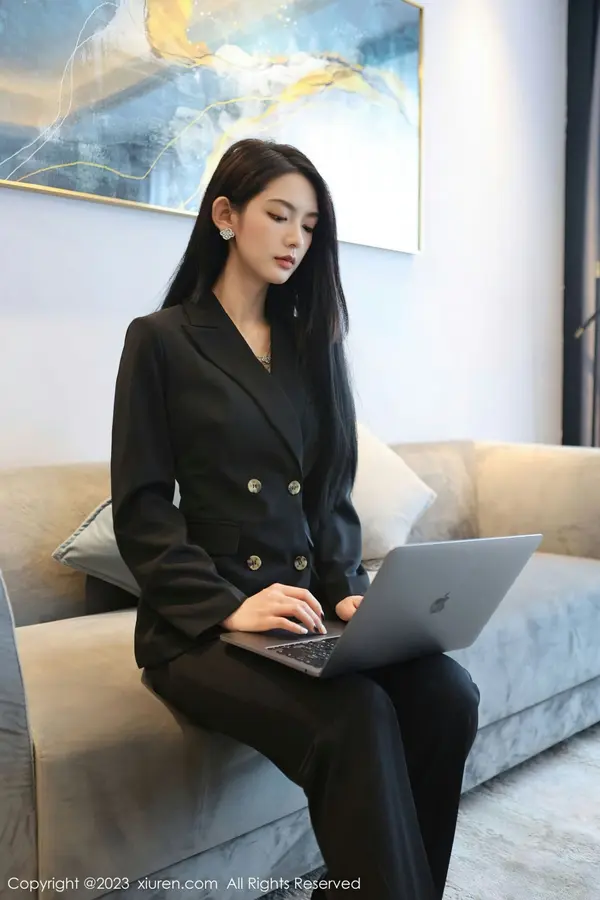 Vol. 06576 乔一一（84P） (3/84)