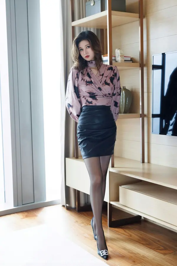 Vol. 06735 杨可可coco（64P） (3/64)