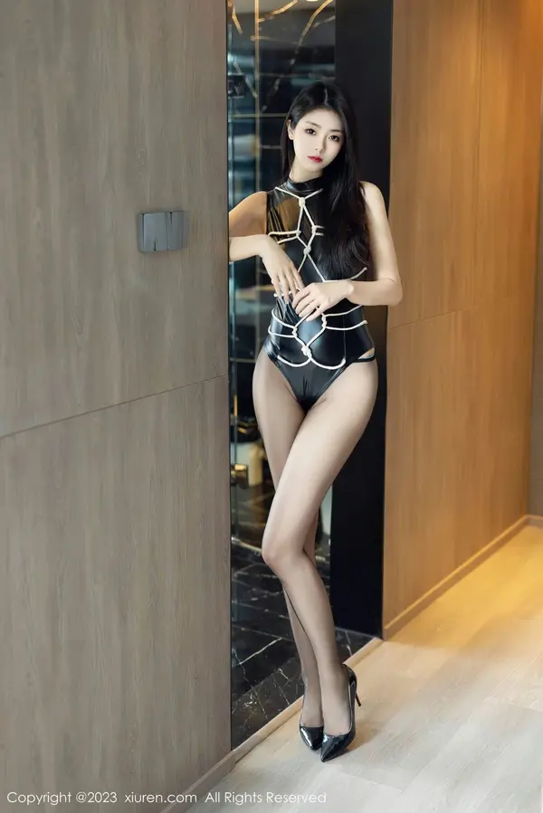 Vol. 06990 可乐Vicky（70P） (3/70)