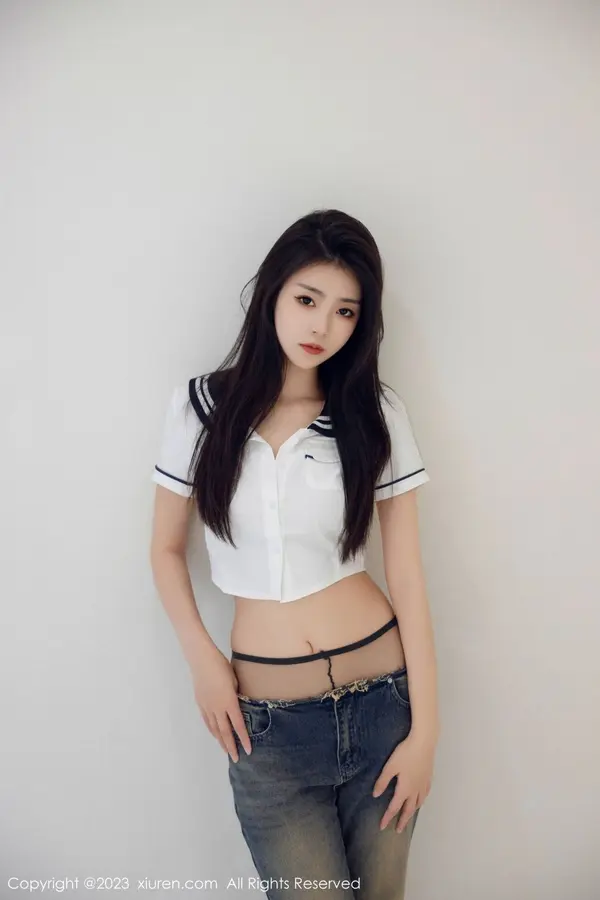 Vol. 07027 可乐Vicky（83P） (2/83)